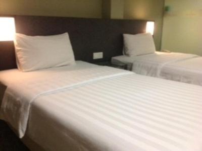 Nouvelle Hotel Johor Kulai Bagian luar foto